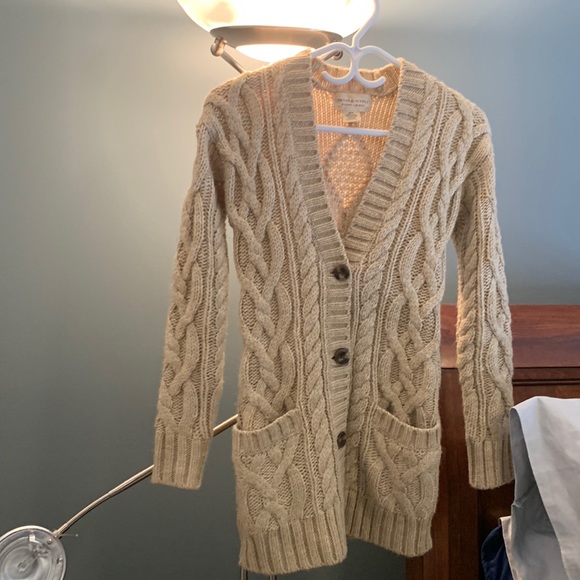 Womens heavy cardigan XS (30% wool, 70% acrylic) - Picture 1 of 3